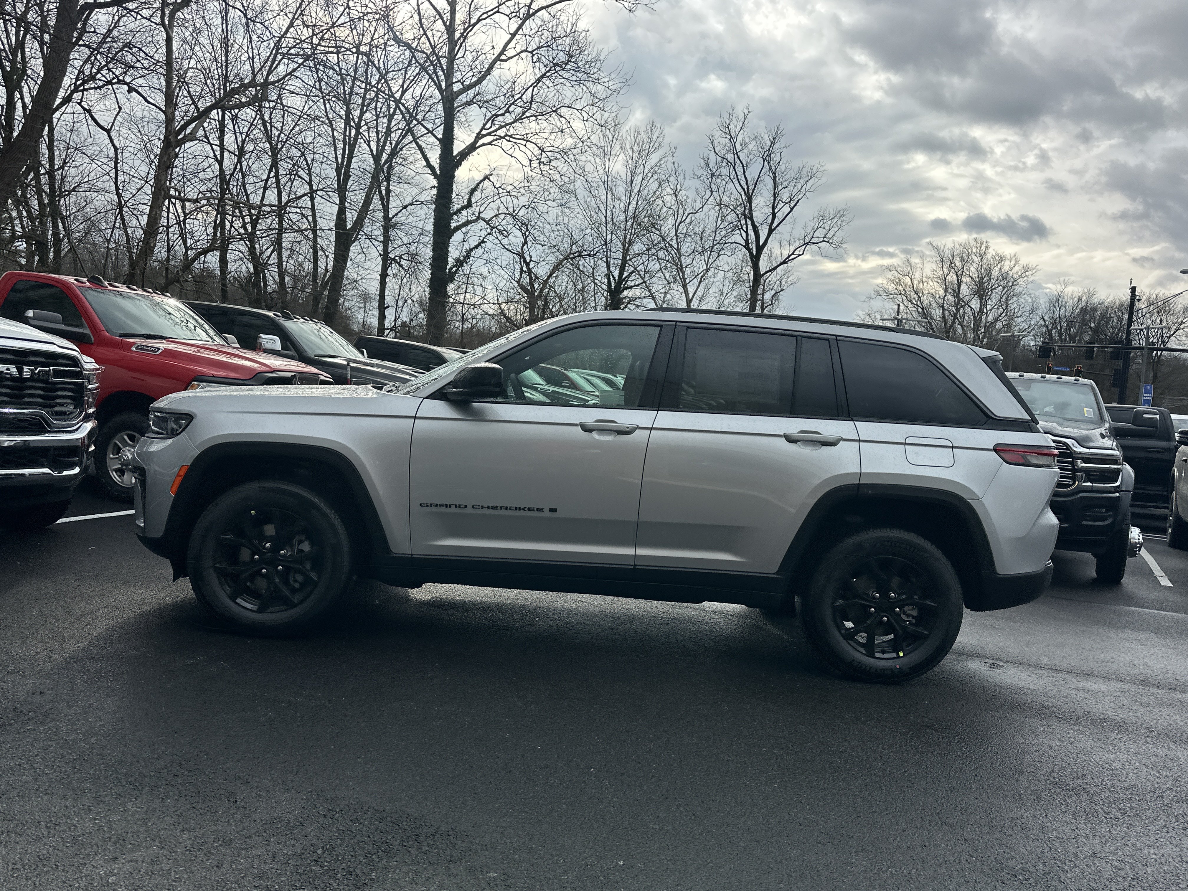 New 2026 Jeep Grand Cherokee Altitude AWD/4WD image 24