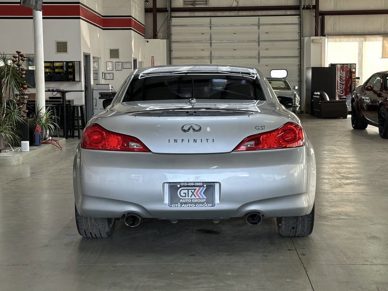 Used 2009 INFINITI G37 Base 2dr Convertible w/ Premium Pkg RWD image 4