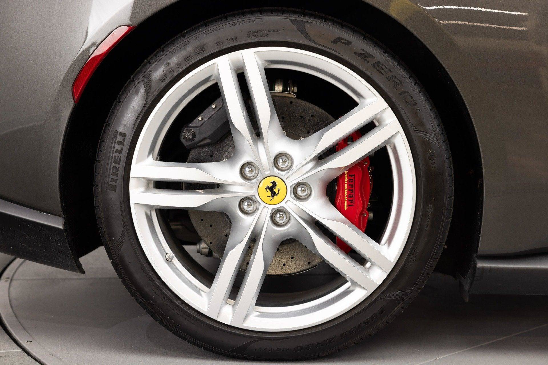 Used 2019 Ferrari Portofino RWD image 24