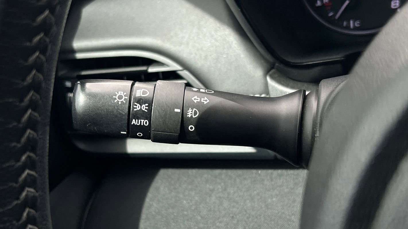 Used 2021 Subaru Outback Premium image 22