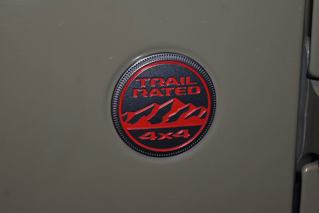 Used 2025 Jeep Wrangler Unlimited Rubicon AWD/4WD image 25