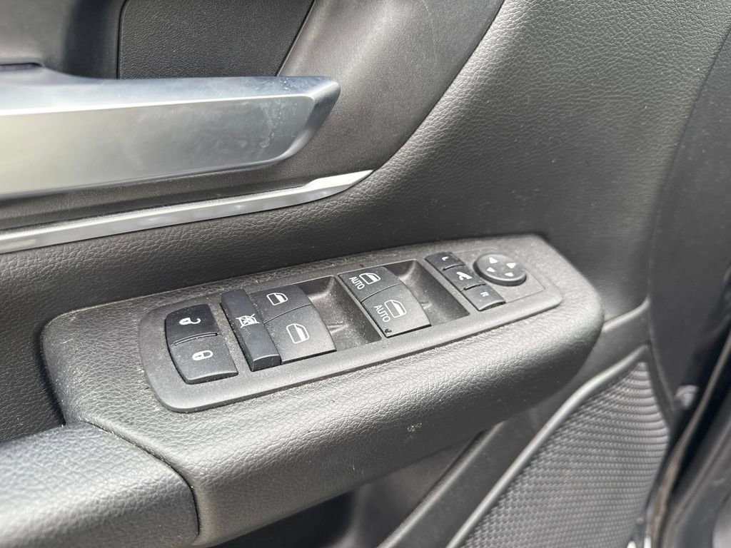 Used 2023 RAM 1500 Big Horn image 16