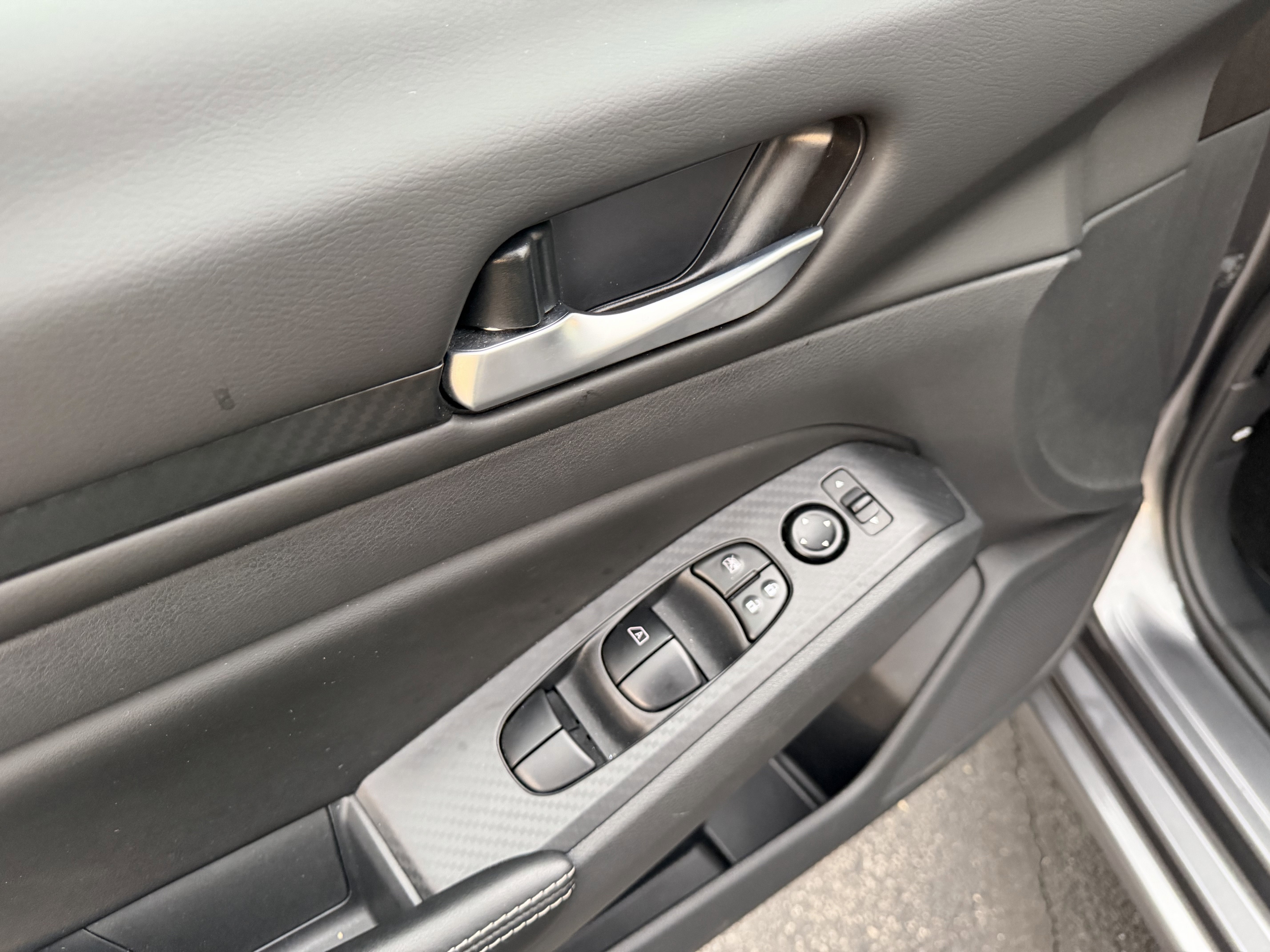 Used 2024 Nissan Altima 2.5 SV w/ SV Premium Package image 22