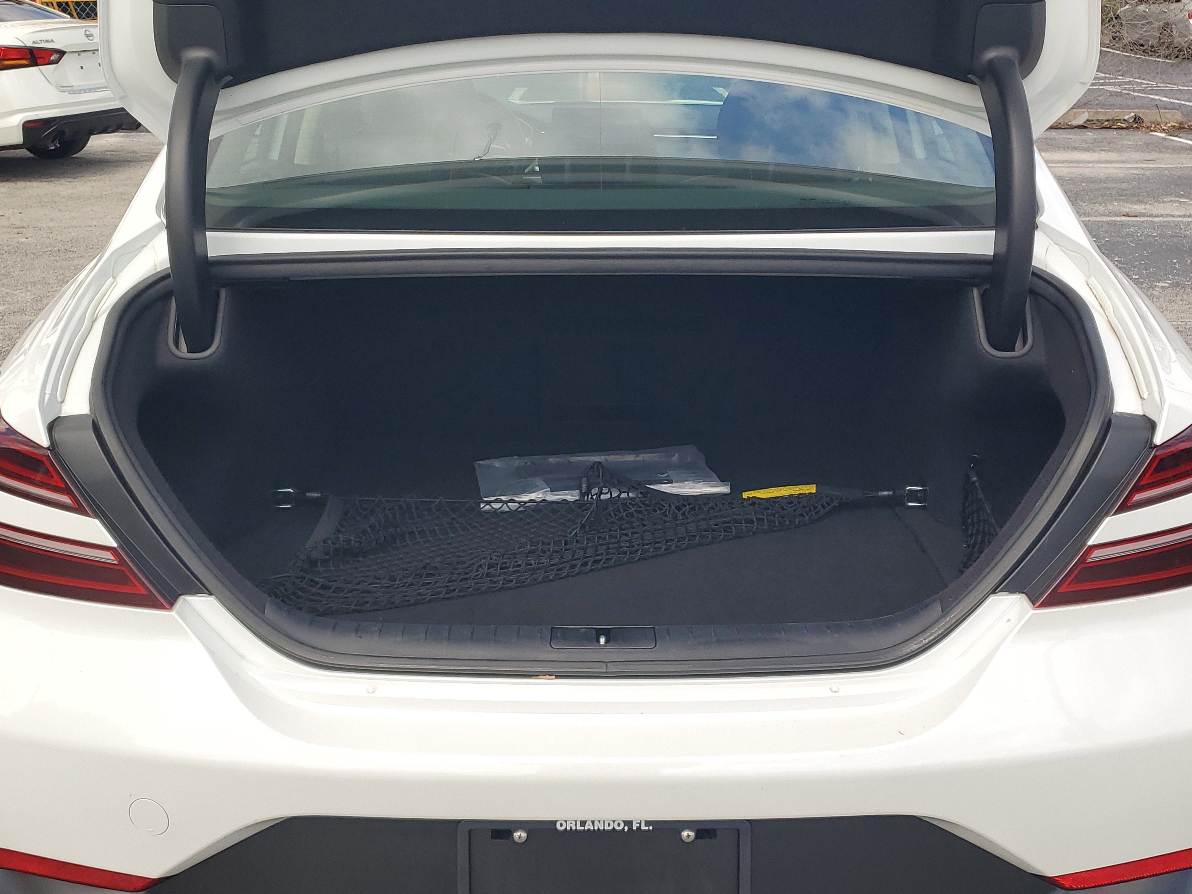 Used 2025 Genesis G70 2.5T image 6