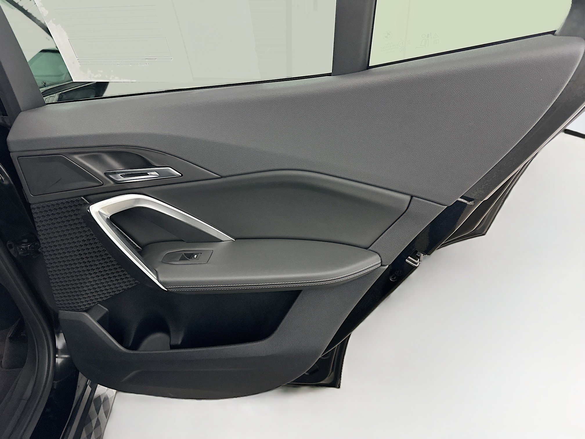 Used 2025 BMW X2 xDrive28i image 32