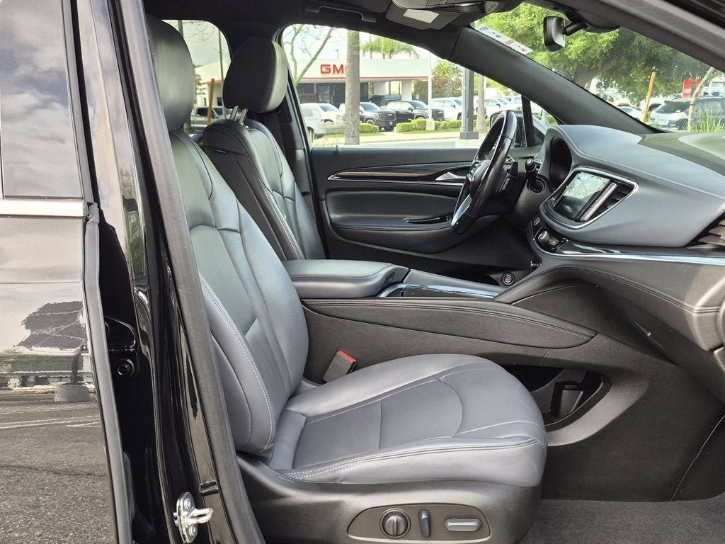 Used 2024 Buick Enclave Essence FWD image 30