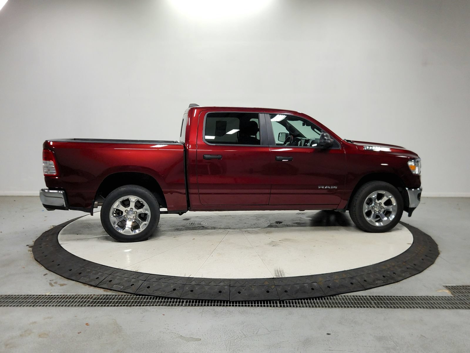Used 2024 RAM 1500 Big Horn AWD/4WD image 9