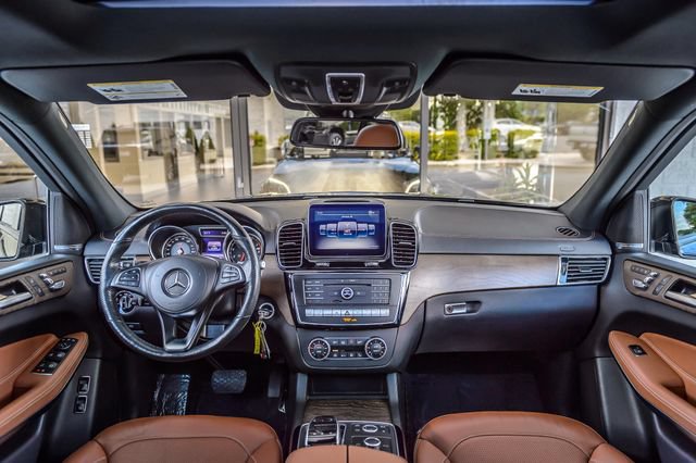 Used 2018 Mercedes-Benz GLS 550 4MATIC w/ Offroad Package image 3