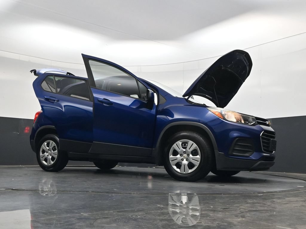 Used 2017 Chevrolet Trax LS FWD image 53