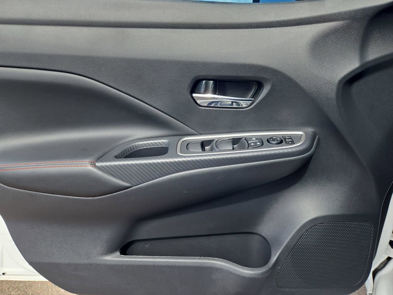 Certified 2025 Nissan Versa SR w/ Trunk Package FWD image 26