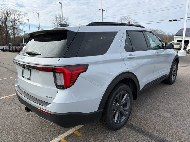 New 2026 Ford Explorer Active w/ Active Comfort Package image 3