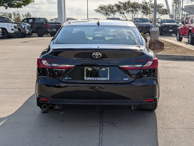 Used 2026 Toyota Camry SE FWD image 7