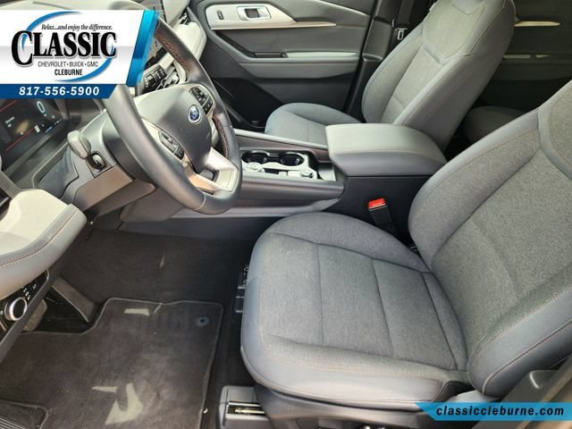 Used 2025 Ford Explorer Active RWD image 14