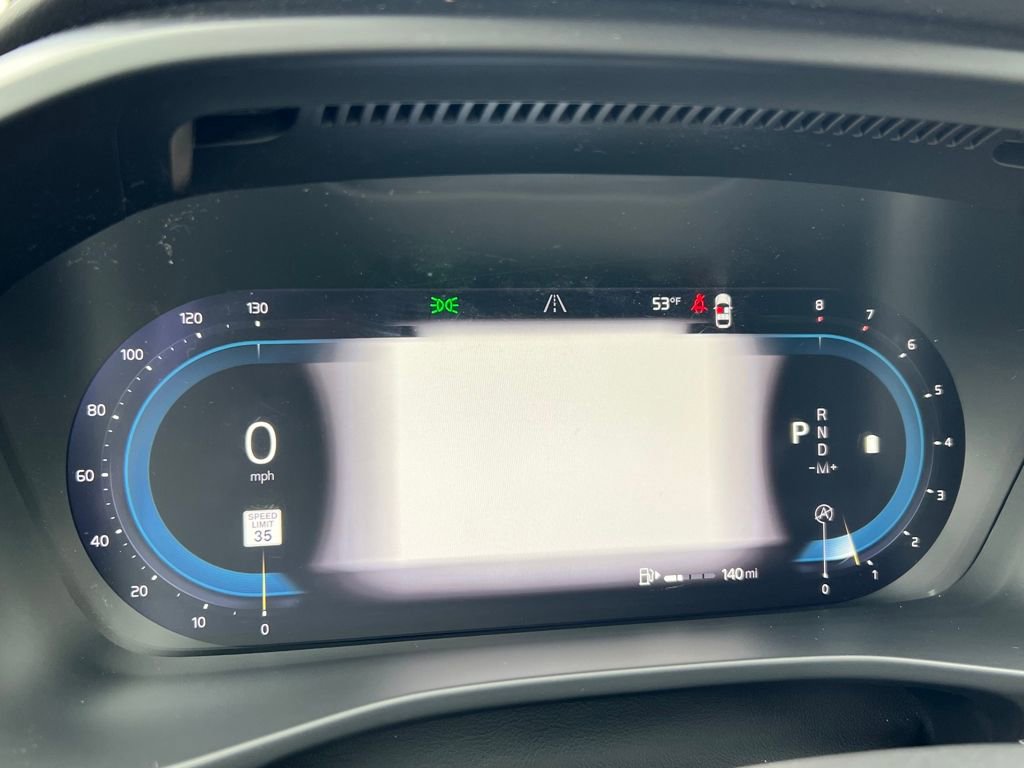 Used 2023 Volvo XC40 B4 Plus image 19