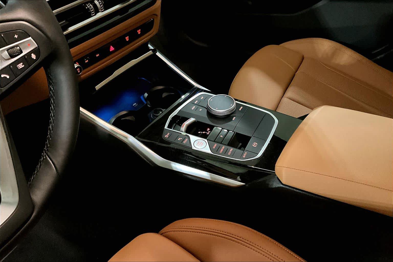 Used 2024 BMW 330i xDrive Sedan w/ Premium Package AWD/4WD image 16
