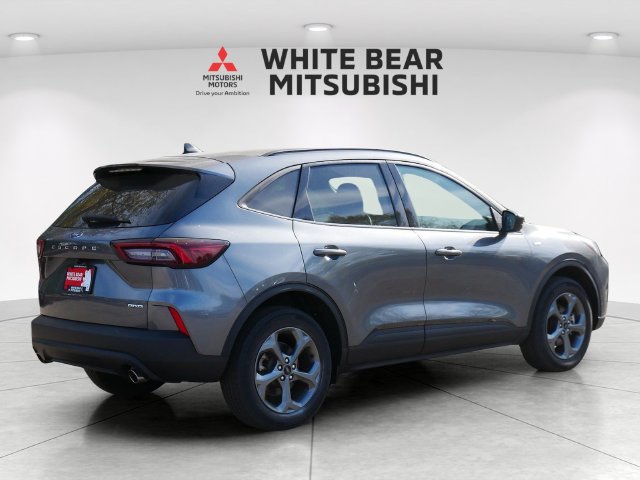 Used 2025 Ford Escape ST-Line AWD/4WD image 5