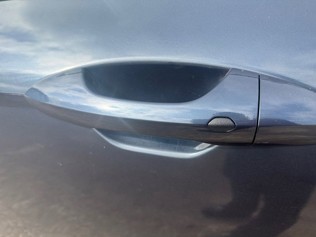 Used 2025 Hyundai Kona SEL image 18