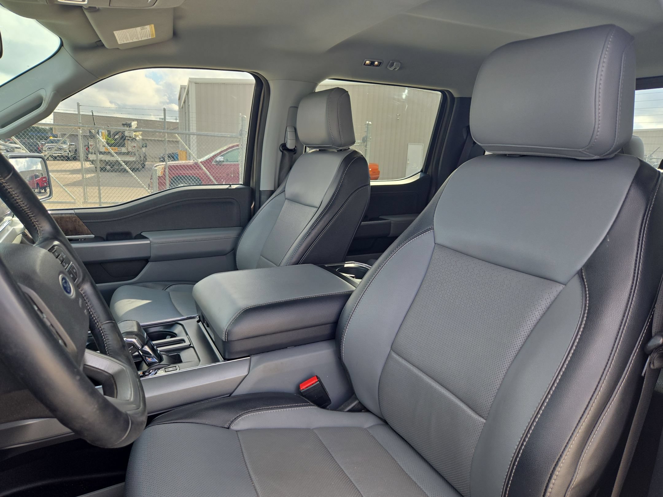 Used 2022 Ford F150 Lariat w/ Equipment Group 502A High AWD/4WD image 9