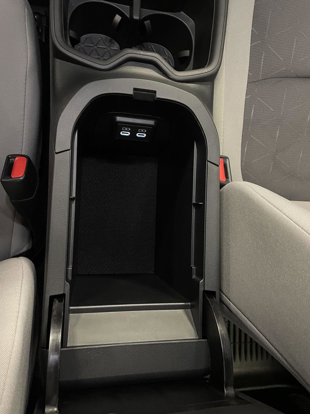 Used 2024 Toyota RAV4 XLE w/ Convenience Package image 39