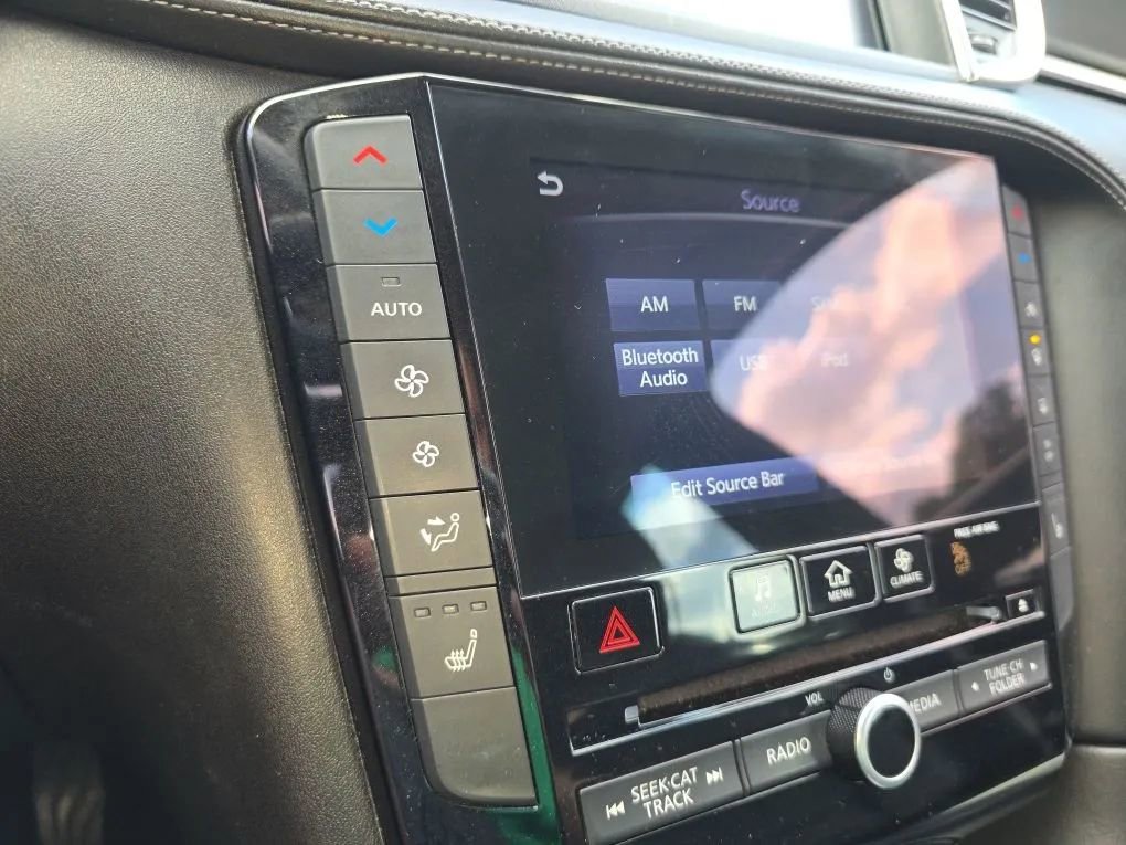 Used 2019 INFINITI QX50 Luxe w/ Cargo Package image 31