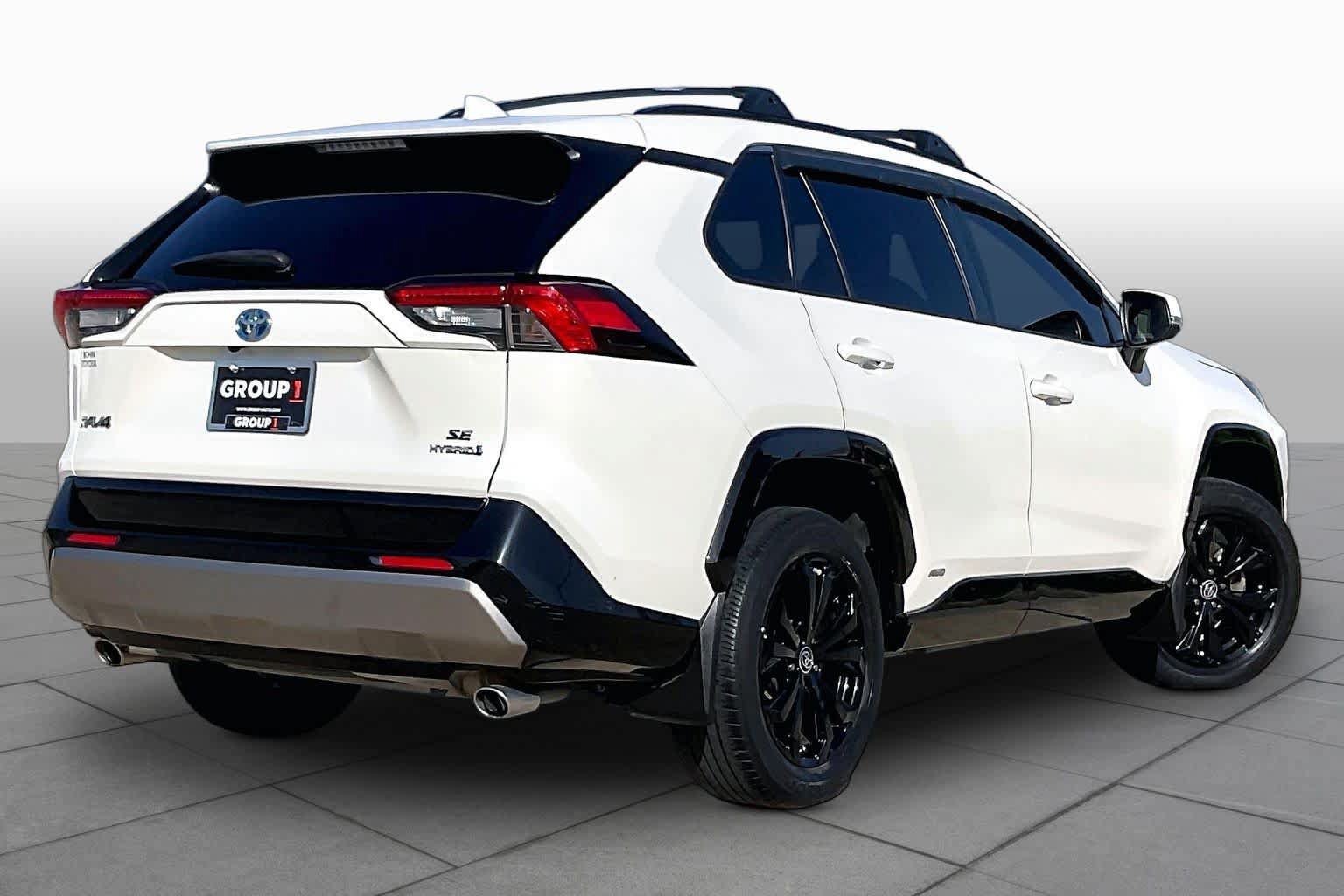 Used 2022 Toyota RAV4 SE AWD/4WD image 13