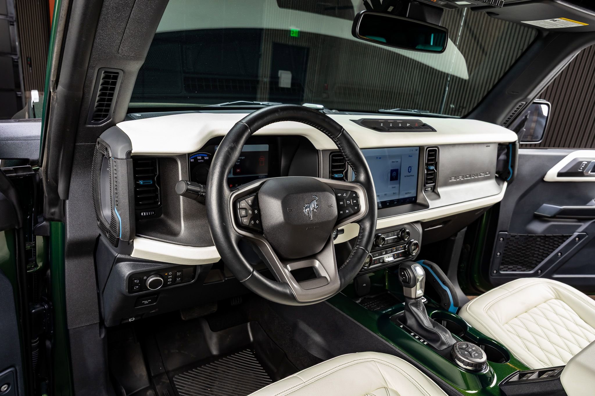 Used 2024 Ford Bronco Wildtrak image 16