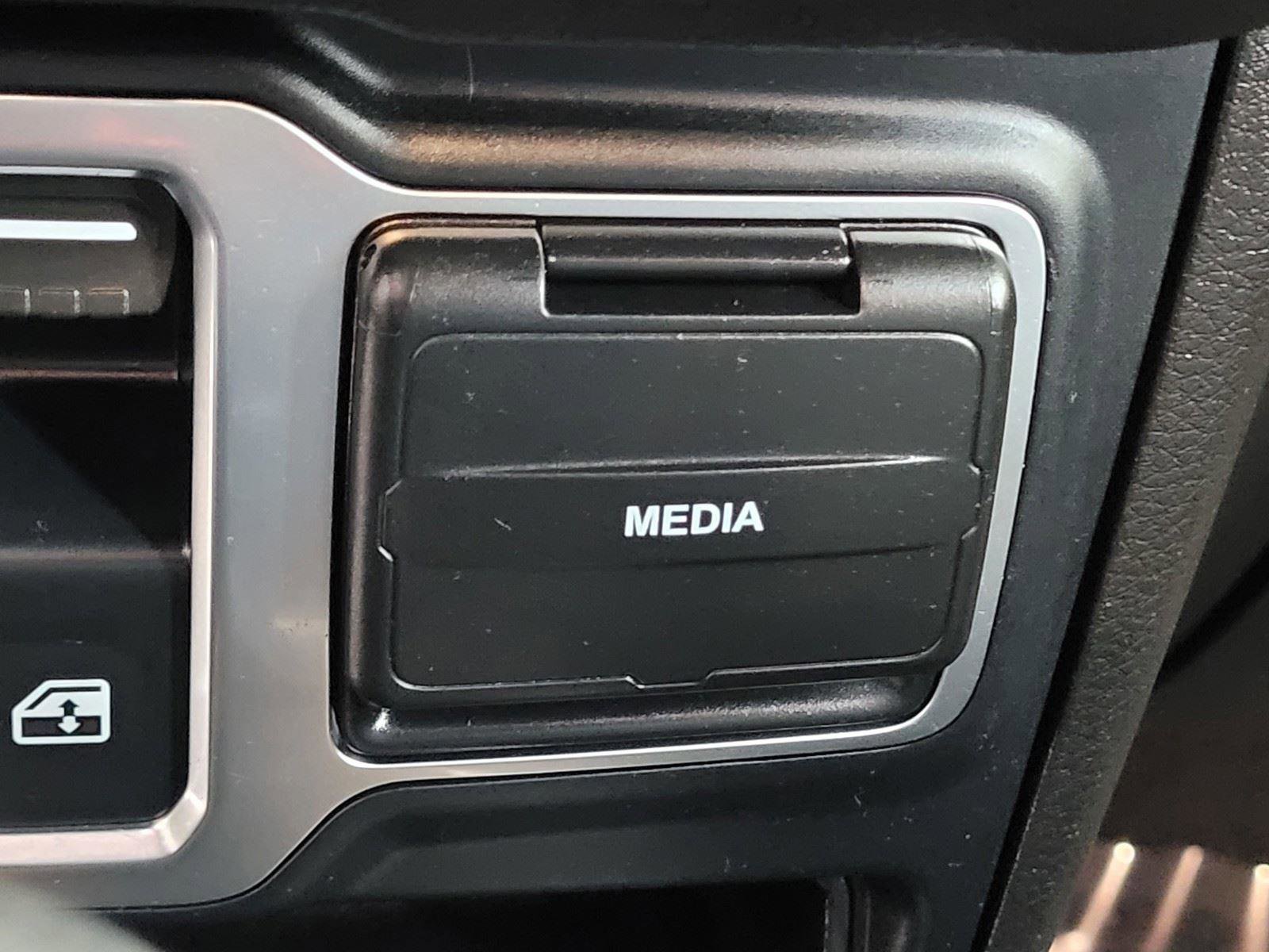 Used 2024 Jeep Wrangler Sport S image 17