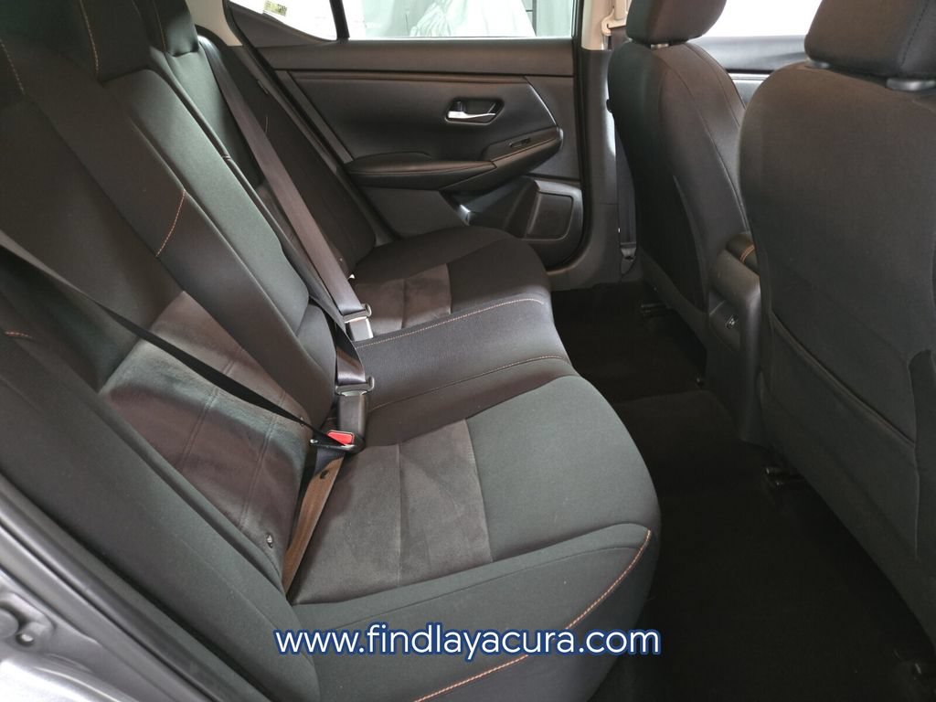 Used 2023 Nissan Sentra SR FWD image 16
