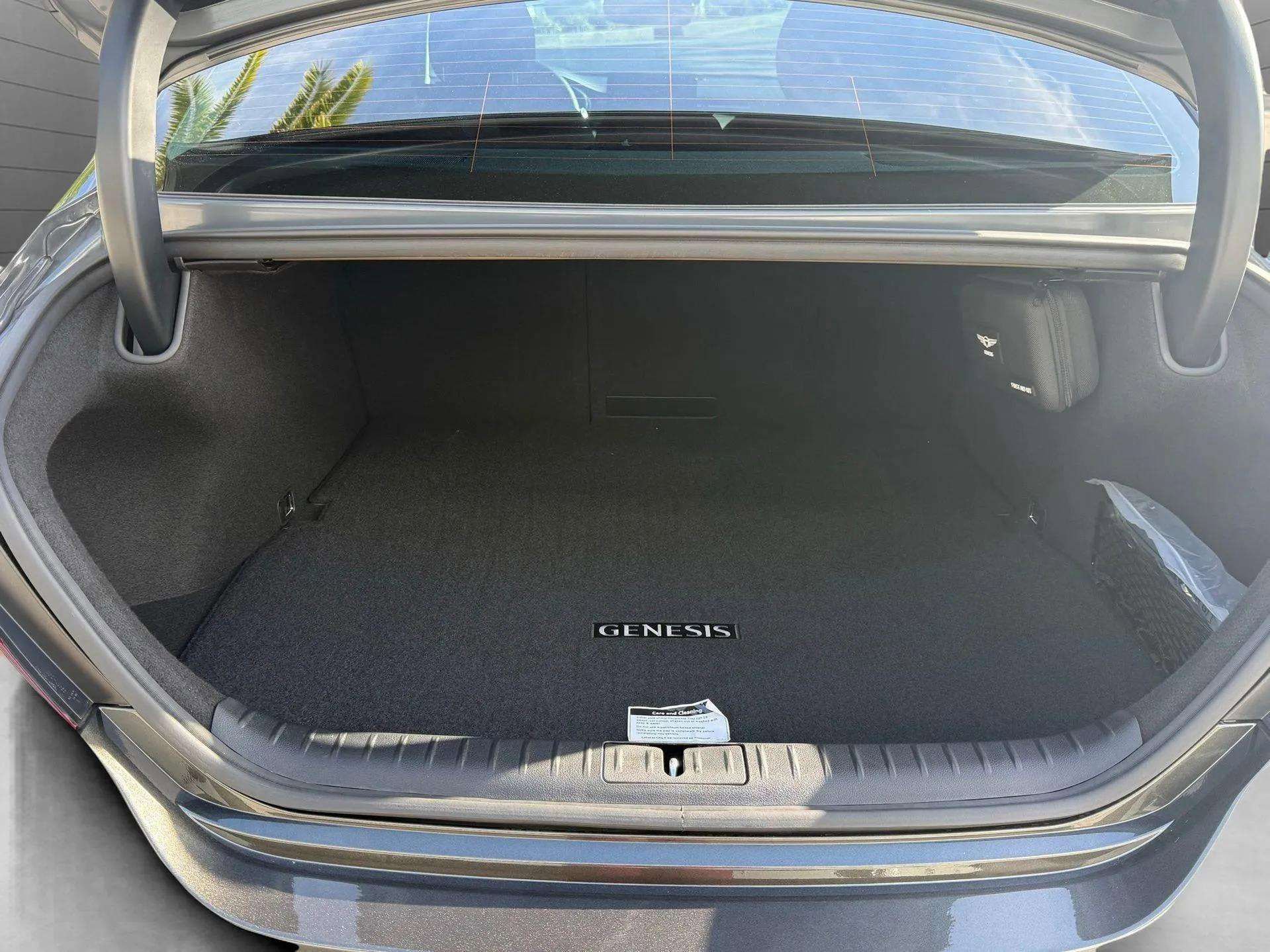 Used 2026 Genesis G70 2.5T Prestige image 16