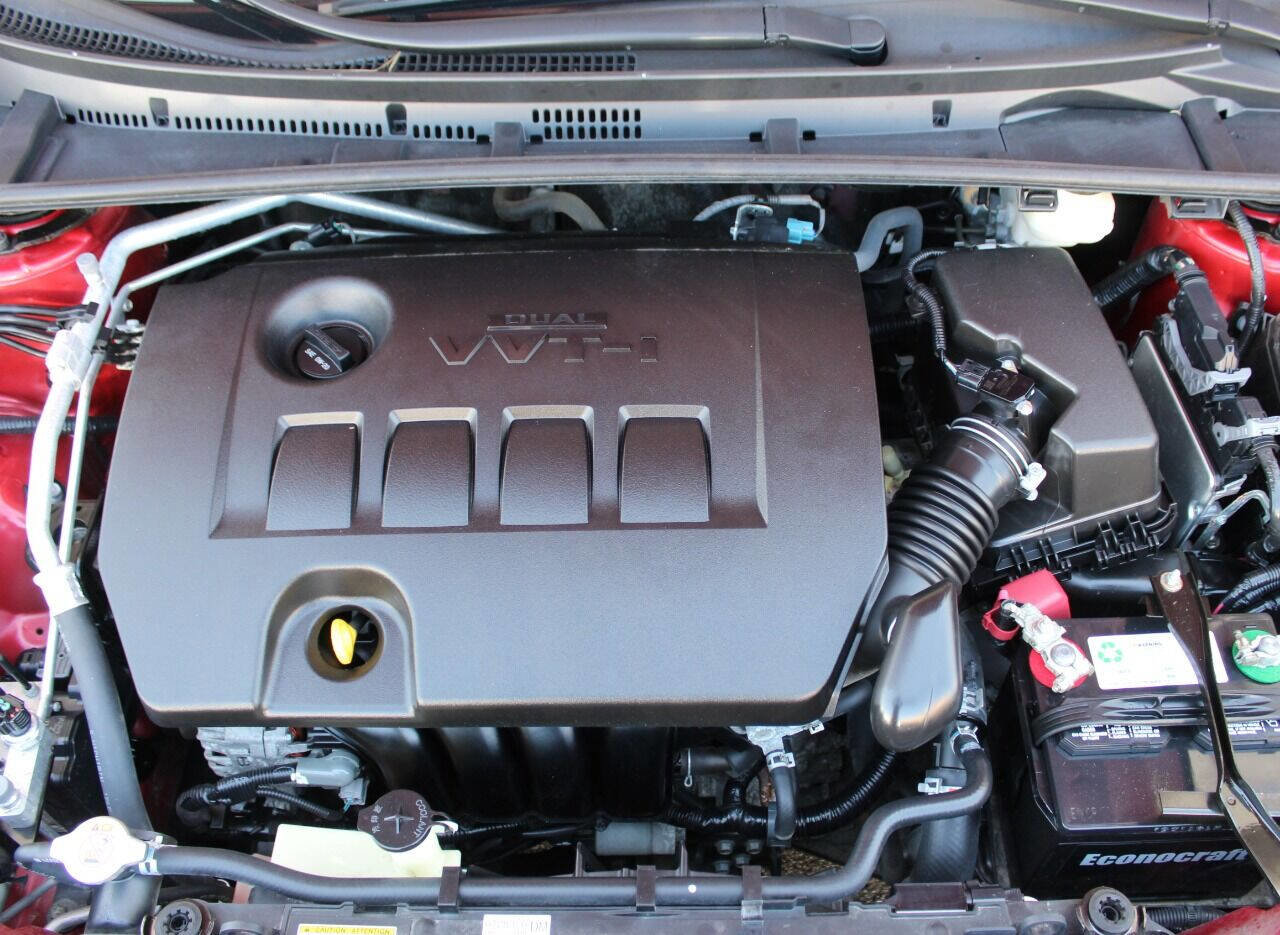 Used 2018 Toyota Corolla LE image 8