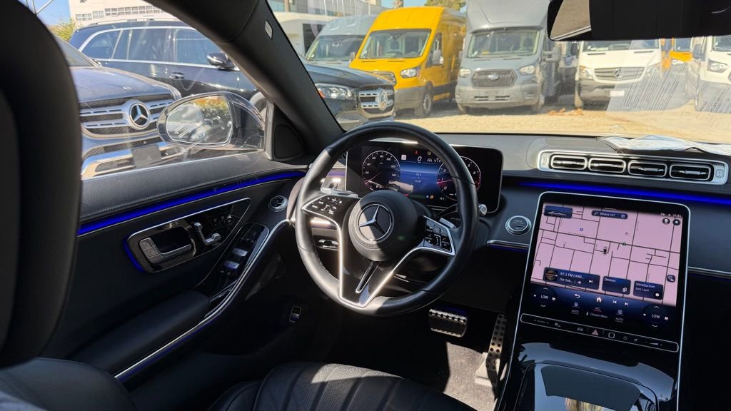 Used 2022 Mercedes-Benz S 580 4MATIC Sedan w/ AMG Line Package image 25