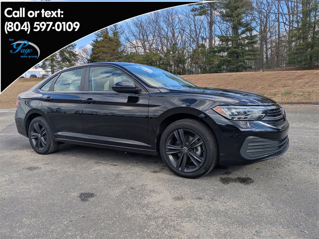 Used 2023 Volkswagen Jetta SE image 1