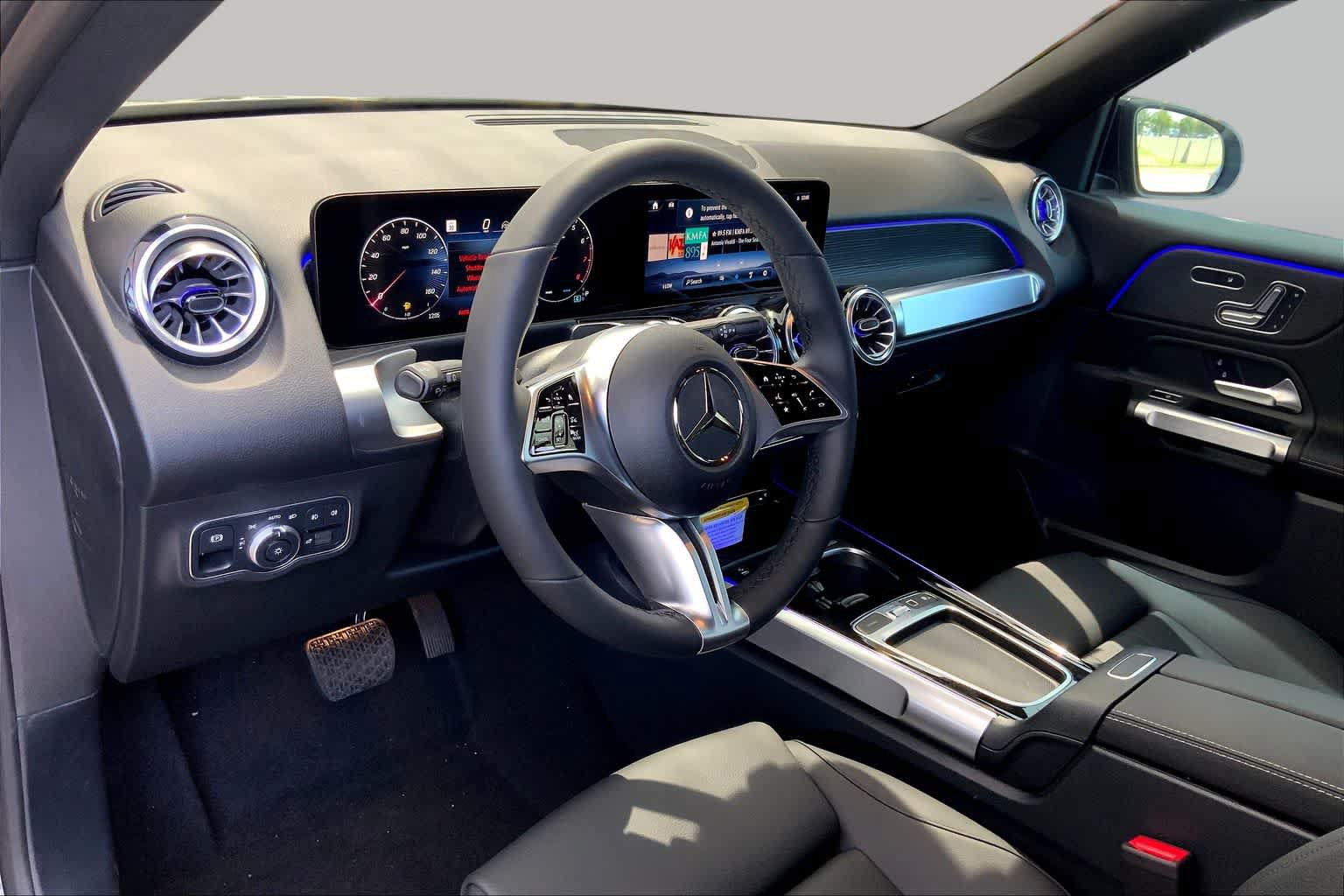 Used 2025 Mercedes-Benz GLB 250 image 10