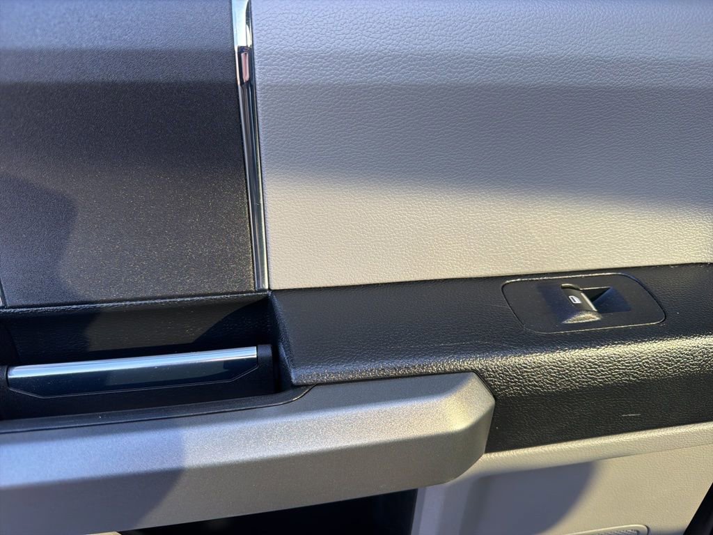 Used 2017 Ford F250 XLT w/ FX4 Off-Road Package image 23