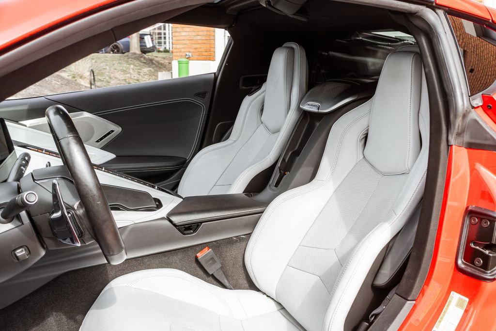 Used 2023 Chevrolet Corvette Stingray Preferred Cpe w/ Z51 Performance Package RWD image 6