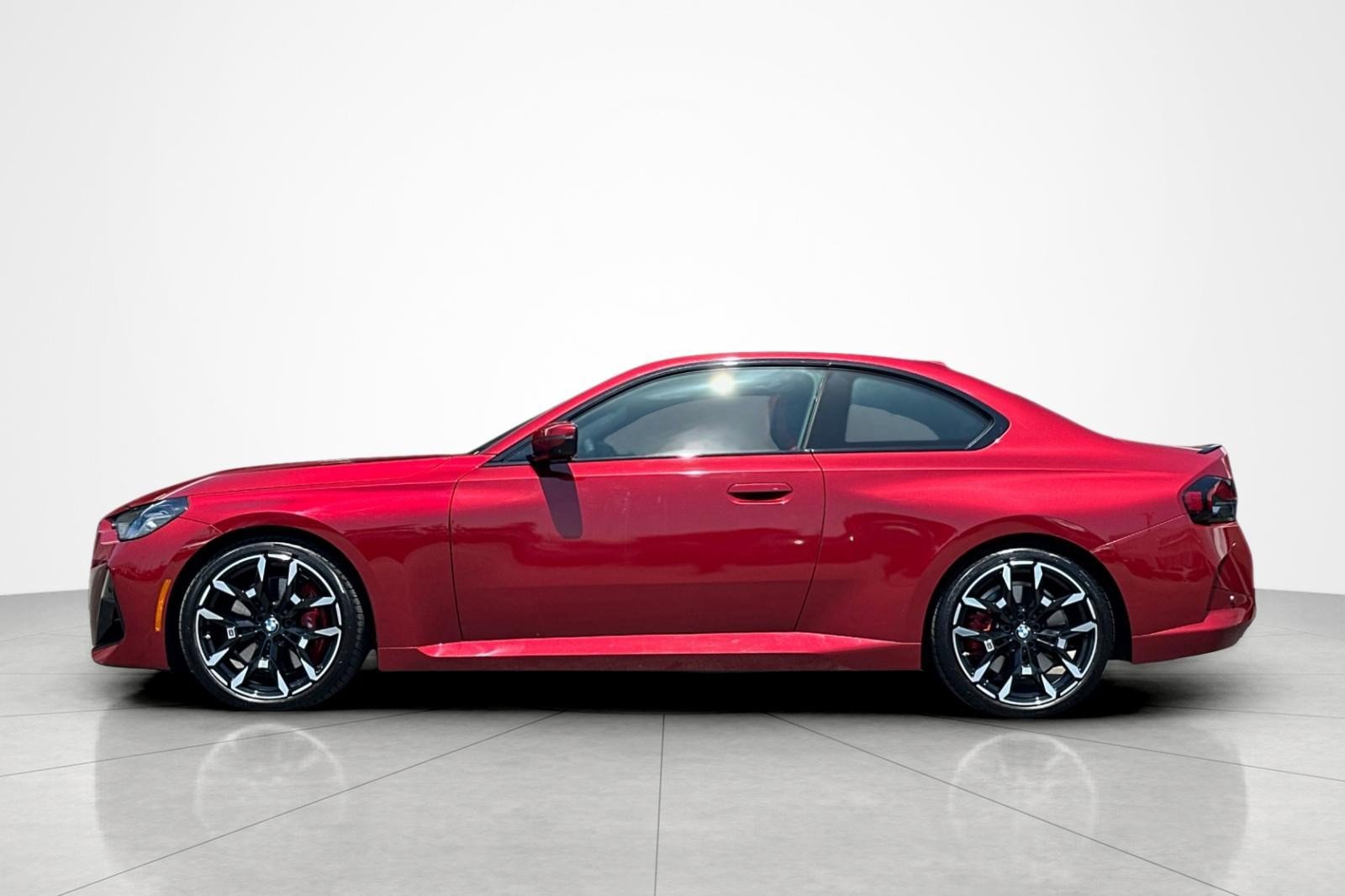 Used 2025 BMW 230i Coupe w/ M Sport Package RWD image 2