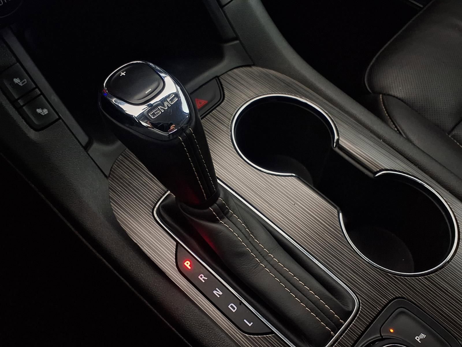 Used 2019 GMC Acadia SLT w/ LPO, Floor Liner Package image 22