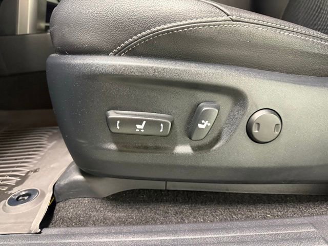 Used 2023 Toyota 4Runner Limited image 15