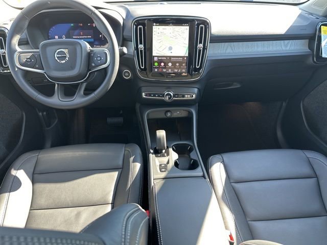 New 2026 Volvo XC40 B5 Core w/ Protection Package Premier image 13