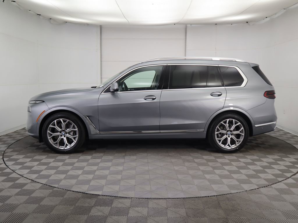 Used 2026 BMW X7 xDrive40i w/ Premium Package image 9