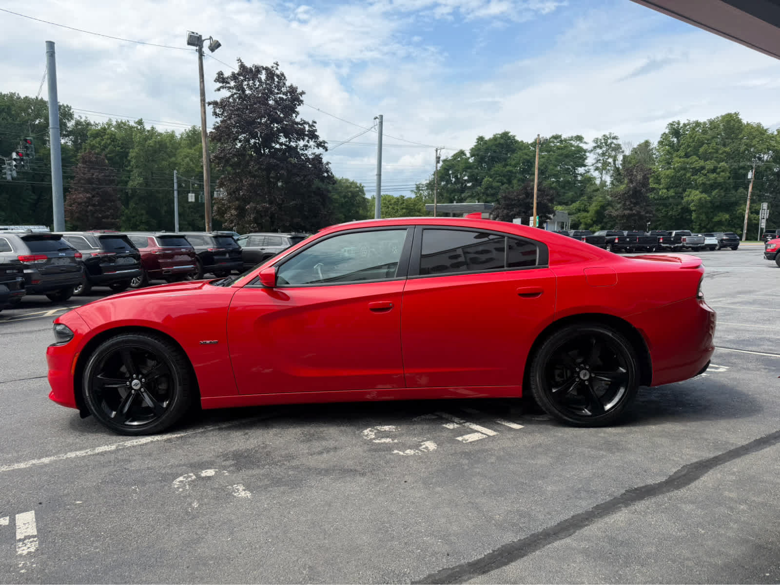 Used 2018 Dodge Charger R/T RWD image 4