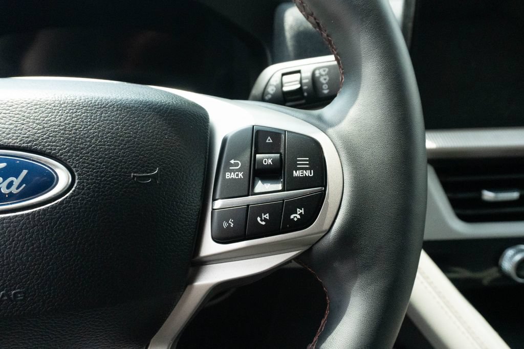 Used 2025 Ford Explorer Active w/ Active Comfort Package RWD image 24