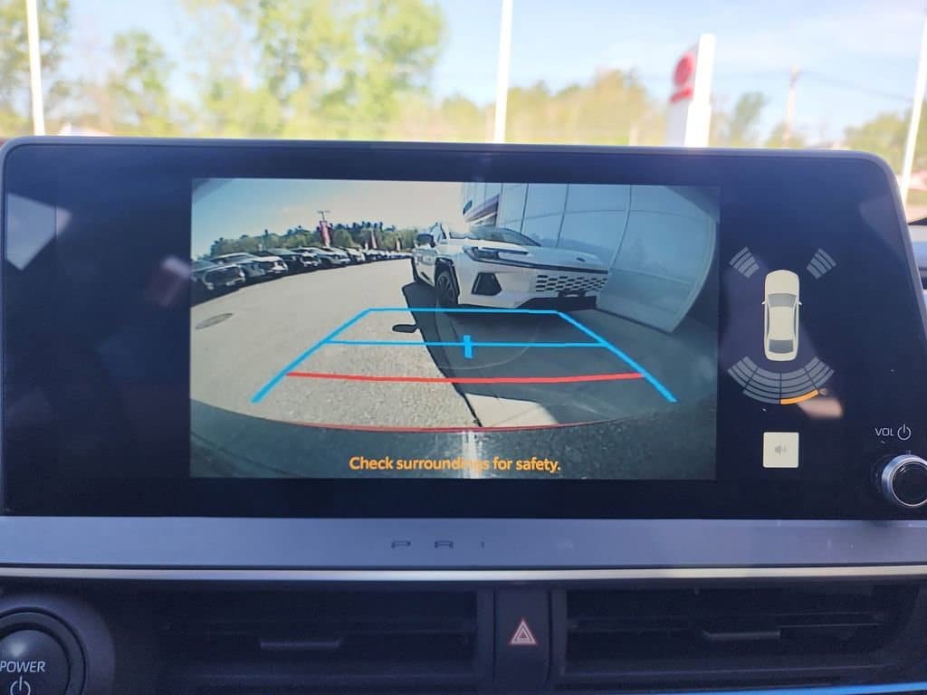 Used 2024 Toyota Prius XLE AWD/4WD image 18