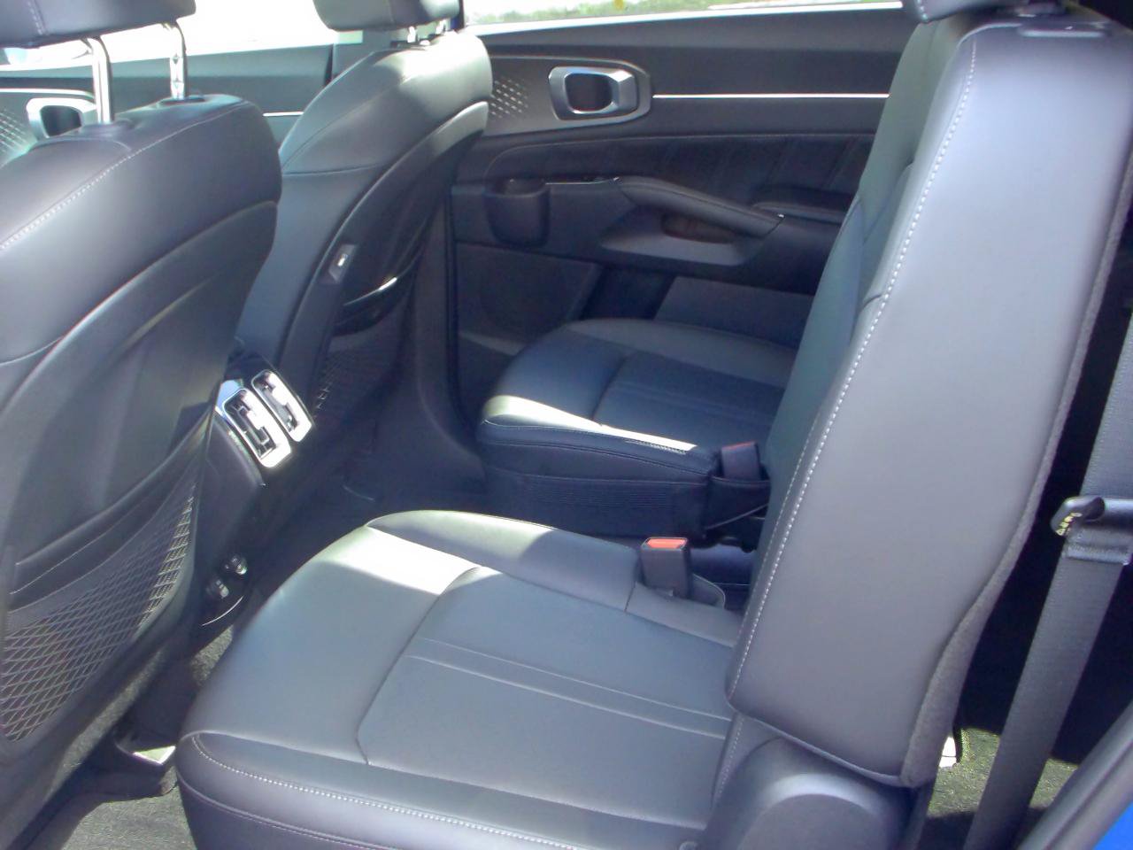 Used 2023 Kia Sorento SX AWD/4WD image 6