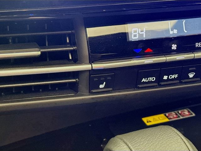 Used 2025 Toyota Sienna XSE w/ XSE Plus Package image 20