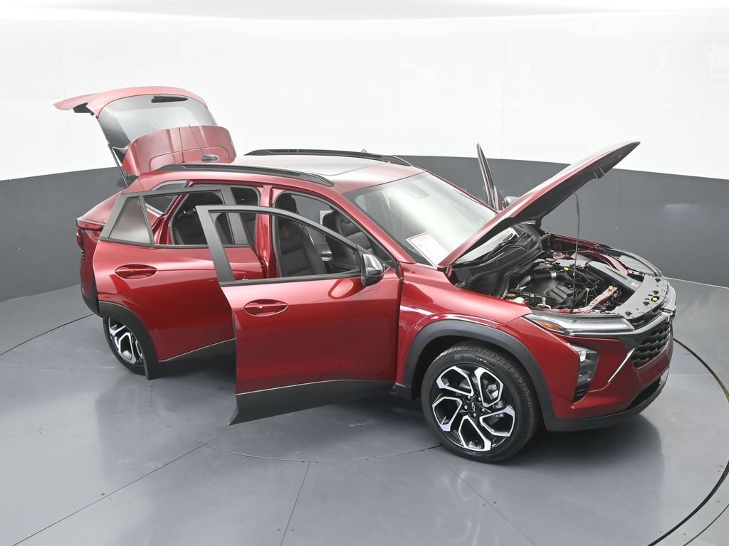 Used 2024 Chevrolet Trax RS w/ Sunroof Package FWD image 68