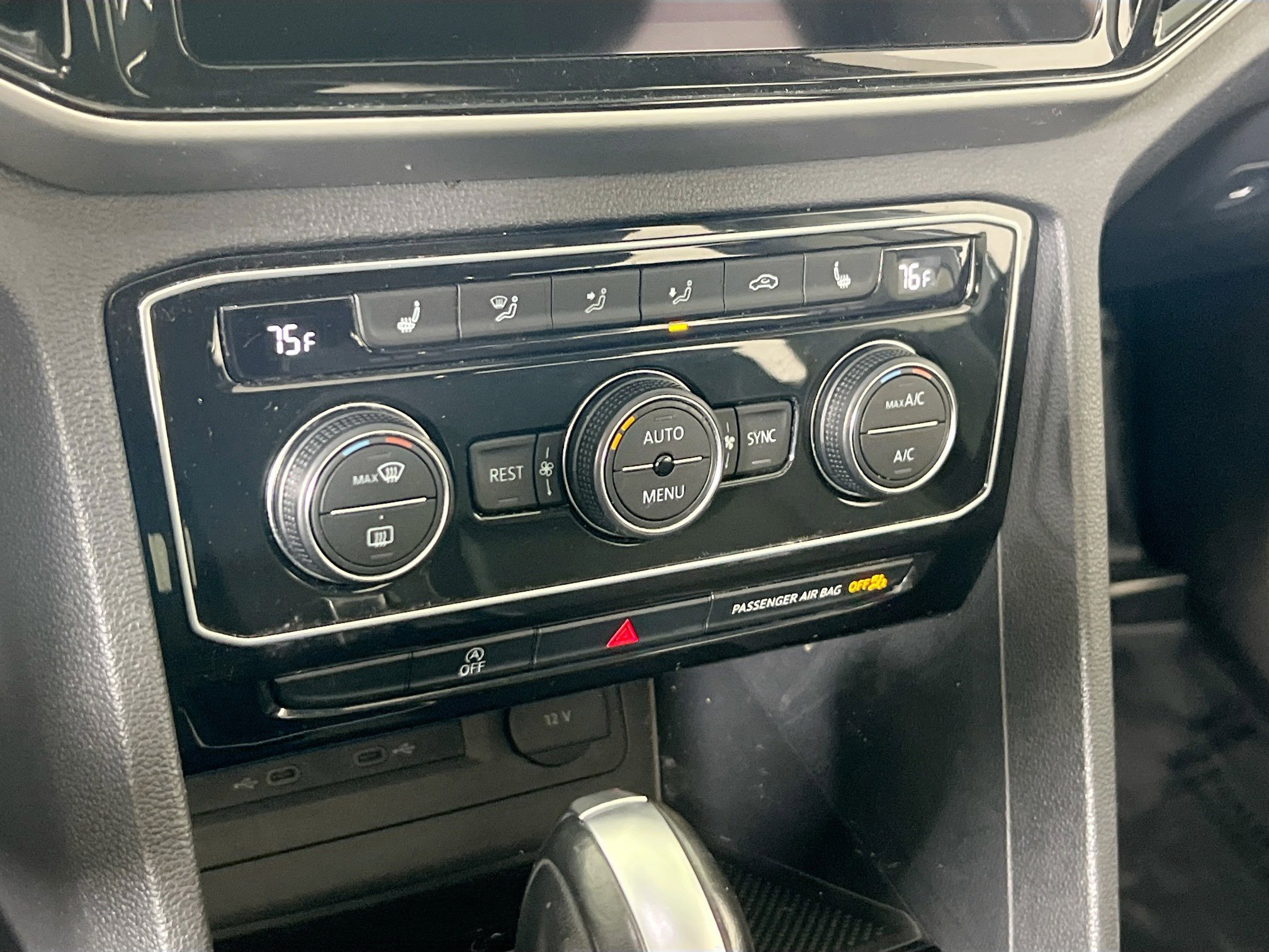 Used 2022 Volkswagen Atlas SE image 15