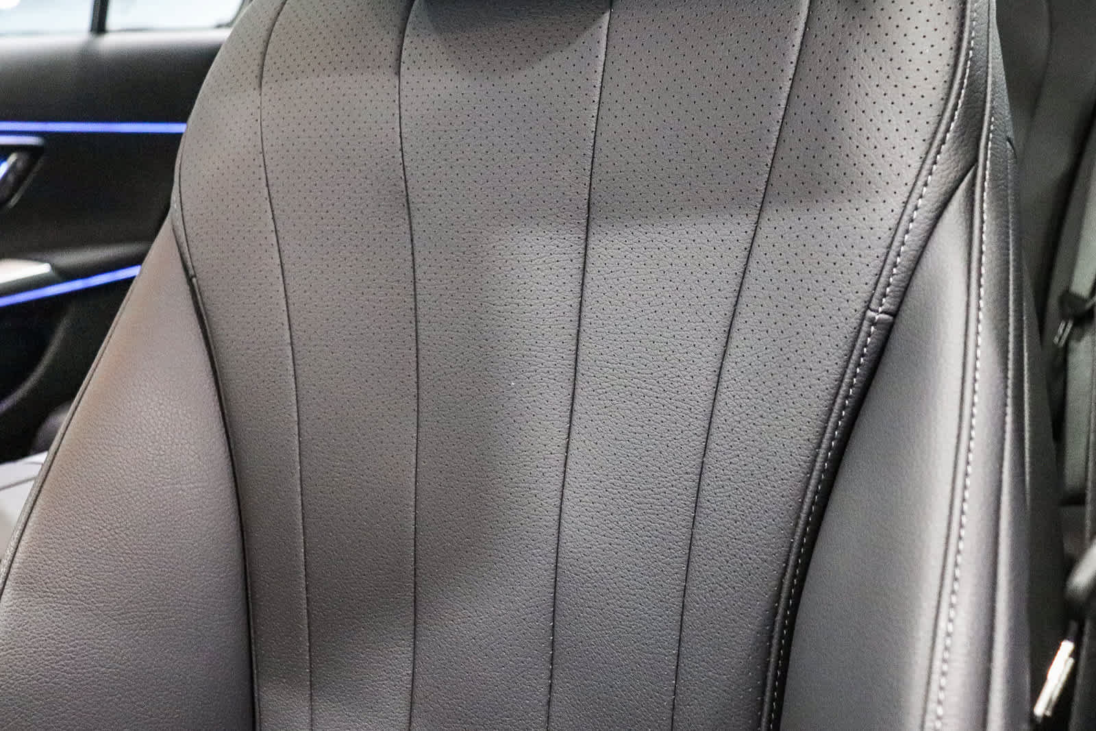 Certified 2025 Mercedes-Benz E 350 4MATIC Sedan image 29