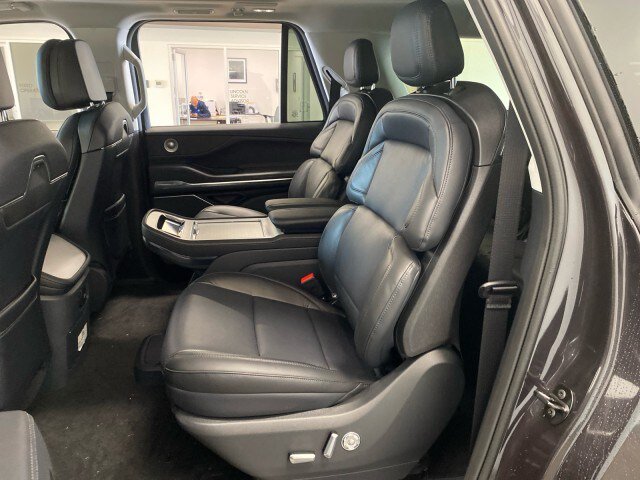 New 2027 Lincoln Navigator L Reserve AWD/4WD image 12