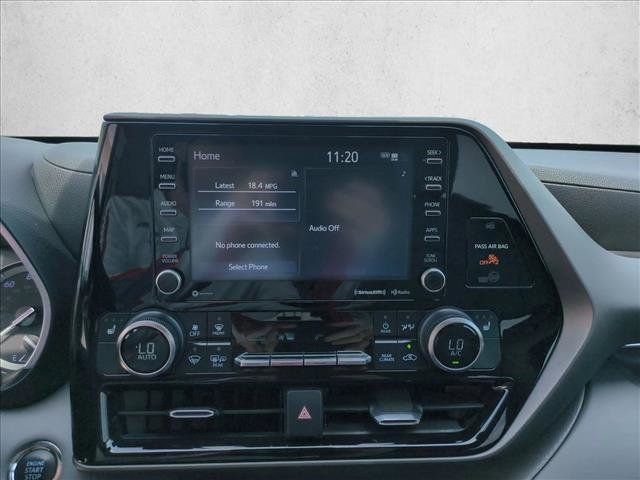 Used 2022 Toyota Highlander XLE FWD image 14